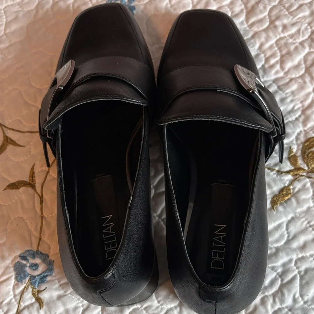 Deltan Classic Black Women's Heeled Loafers Size 8 - Picture 3 of 10